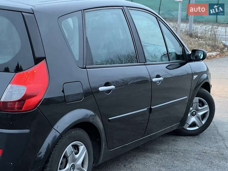 Минивэн Renault Scenic 2009 в Мене