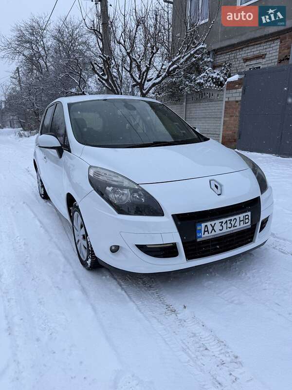 Renault Scenic 2011