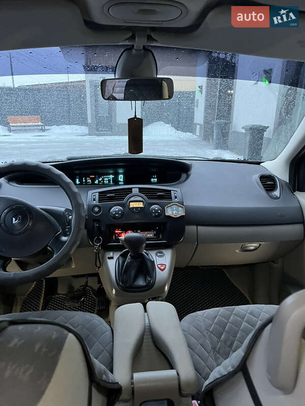 Мінівен Renault Scenic 2005 в Овручі