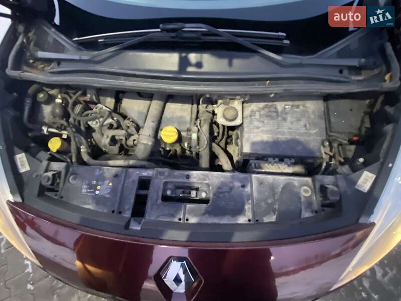 Мінівен Renault Scenic 2012 в Кривому Розі
