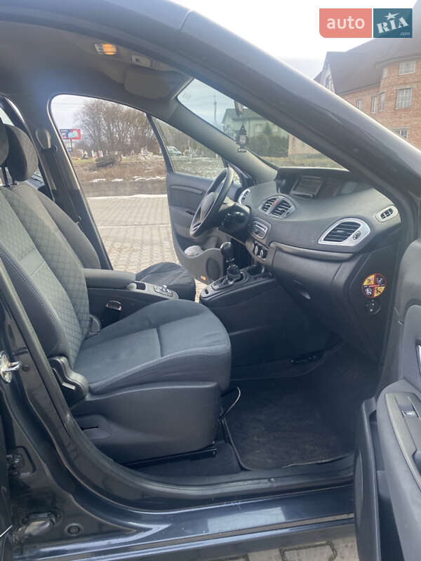 Мінівен Renault Scenic 2010 в Чернівцях