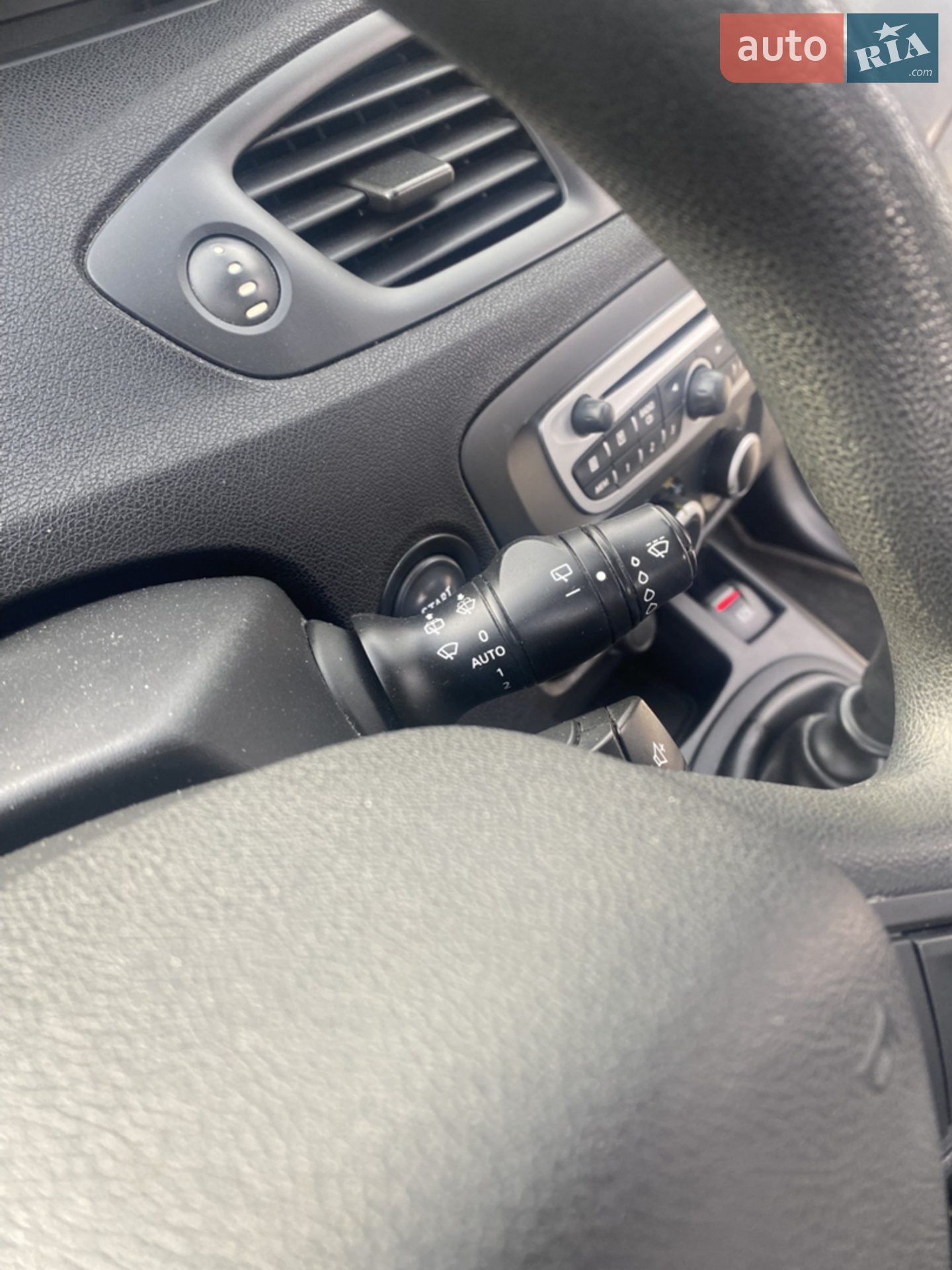 2010 Renault Scenic - мініатюра 17