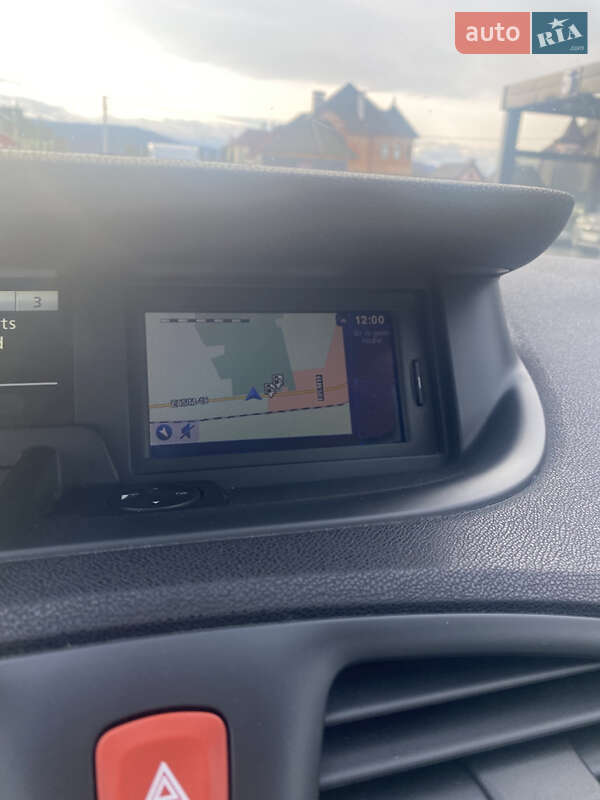 Мінівен Renault Scenic 2010 в Чернівцях