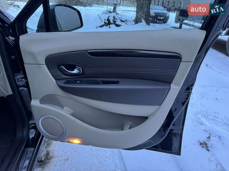 Минивэн Renault Scenic 2011 в Луцке