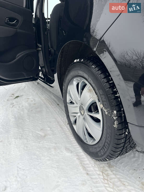 Минивэн Renault Scenic 2012 в Чигирине