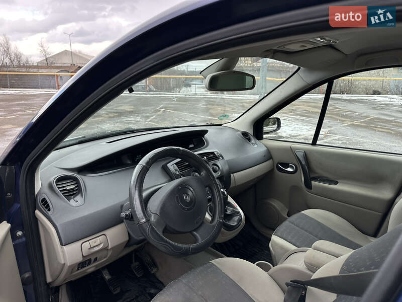 Мінівен Renault Scenic 2004 в Івано-Франківську