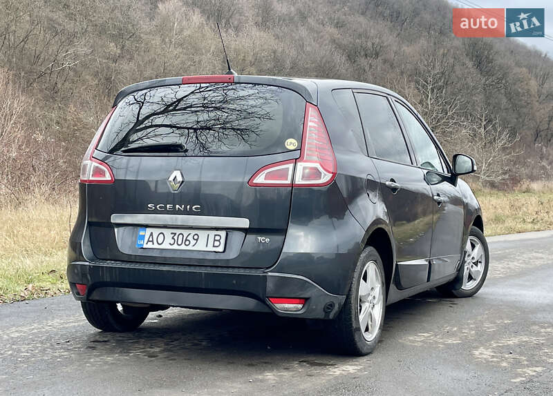 Минивэн Renault Scenic 2009 в Ужгороде
