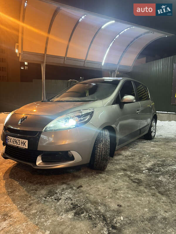 Універсал Renault Scenic 2012 в Хмельницькому