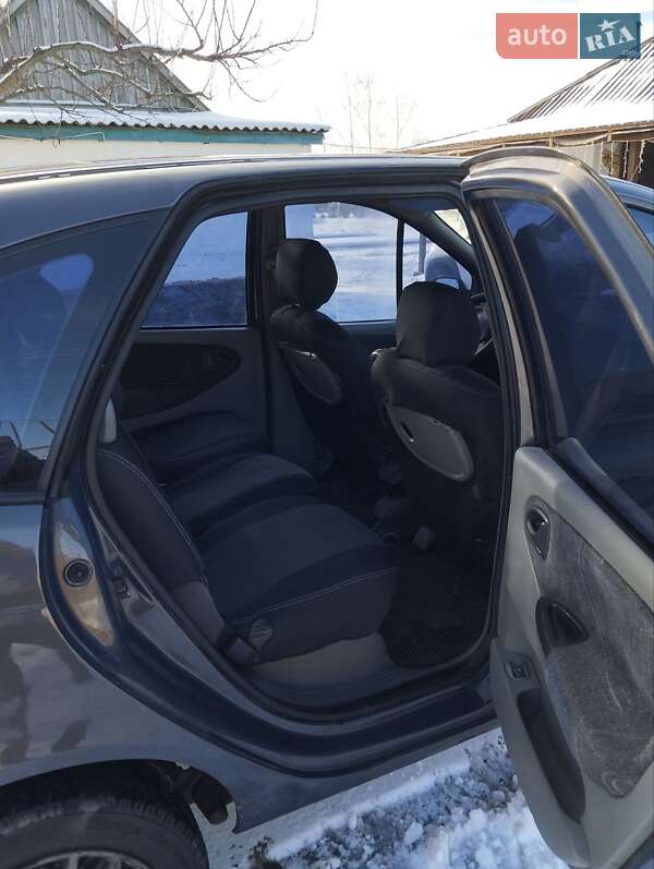 Мінівен Renault Scenic 2001 в Дніпрі фото 3 Мінівен Renault Scenic 2001 в Дніпрі