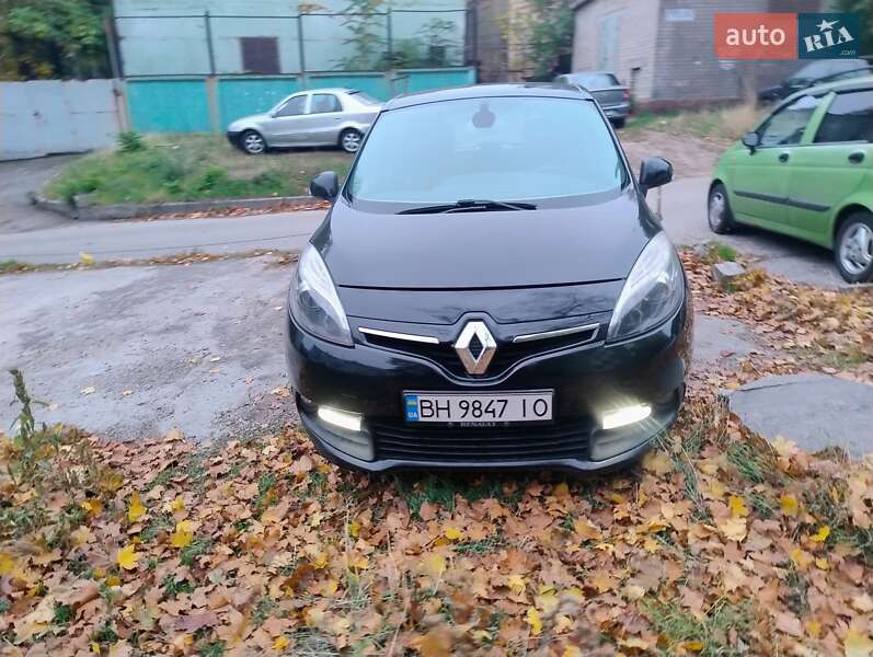 Минивэн Renault Scenic 2016 в Запорожье