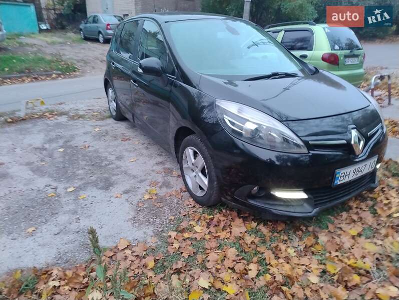 Минивэн Renault Scenic 2016 в Запорожье
