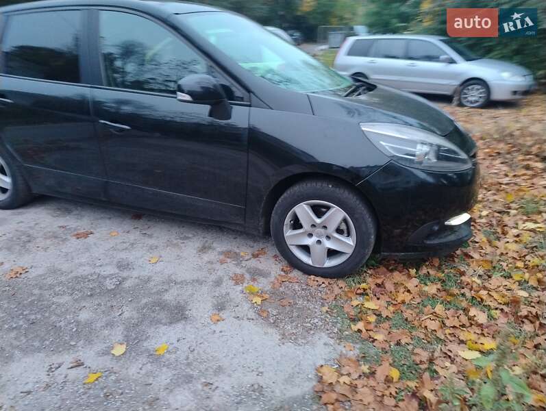 Минивэн Renault Scenic 2016 в Запорожье