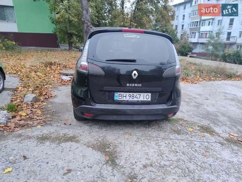 Минивэн Renault Scenic 2016 в Запорожье