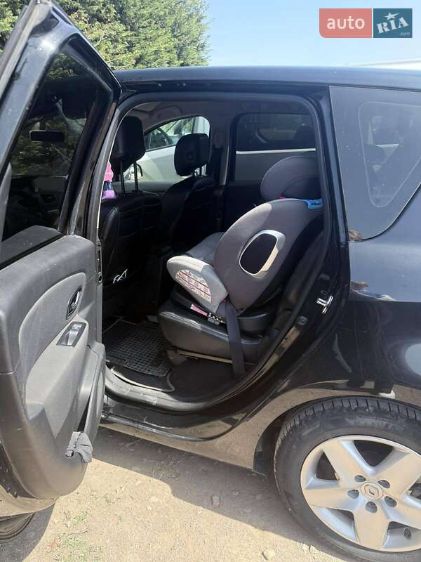 Минивэн Renault Scenic 2016 в Запорожье