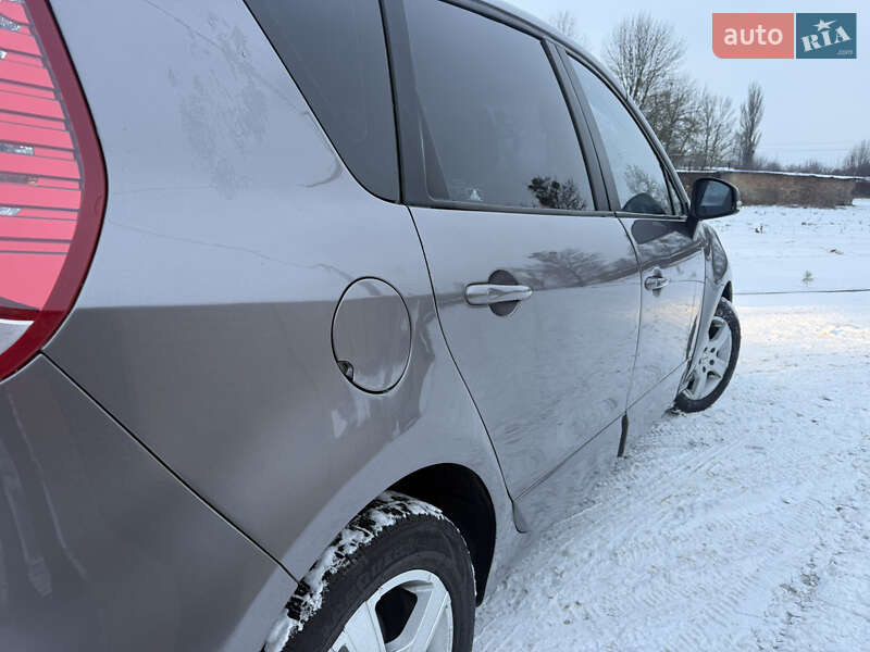 Минивэн Renault Scenic 2011 в Нововолынске фото 15 Минивэн Renault Scenic 2011 в Нововолынске