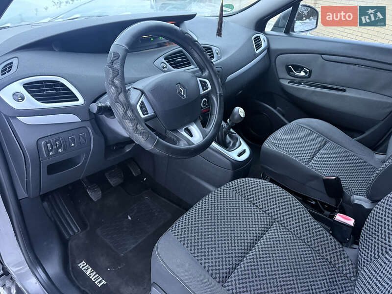 Минивэн Renault Scenic 2011 в Нововолынске фото 21 Минивэн Renault Scenic 2011 в Нововолынске