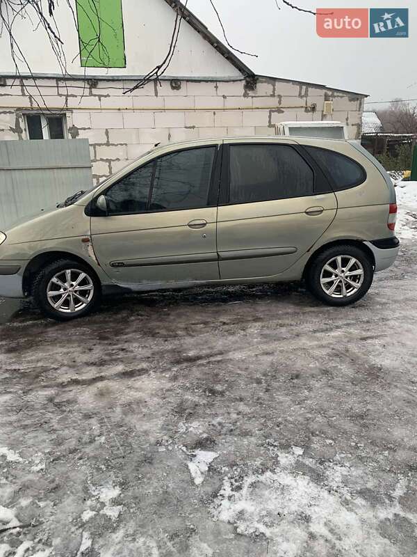 Минивэн Renault Scenic 2002 в Мироновке