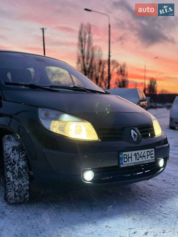 Минивэн Renault Scenic 2004 в Новых Санжарах