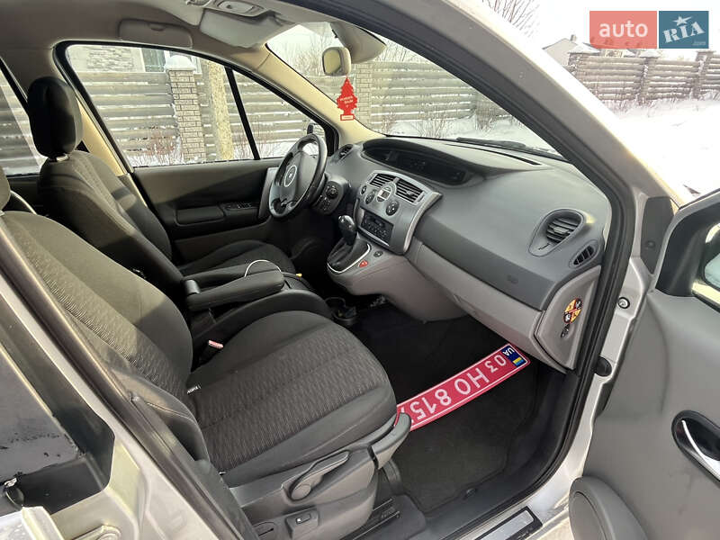 Минивэн Renault Scenic 2006 в Черновцах
