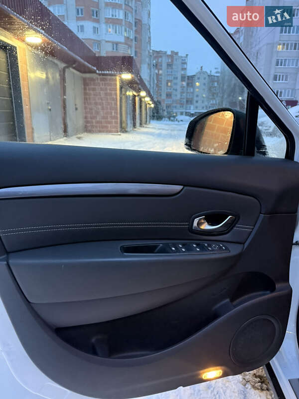 Минивэн Renault Scenic 2013 в Луцке
