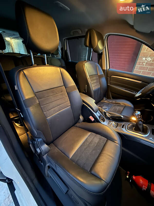 Минивэн Renault Scenic 2013 в Луцке