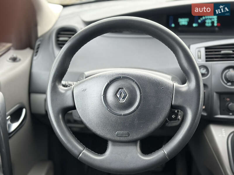 Минивэн Renault Scenic 2006 в Староконстантинове