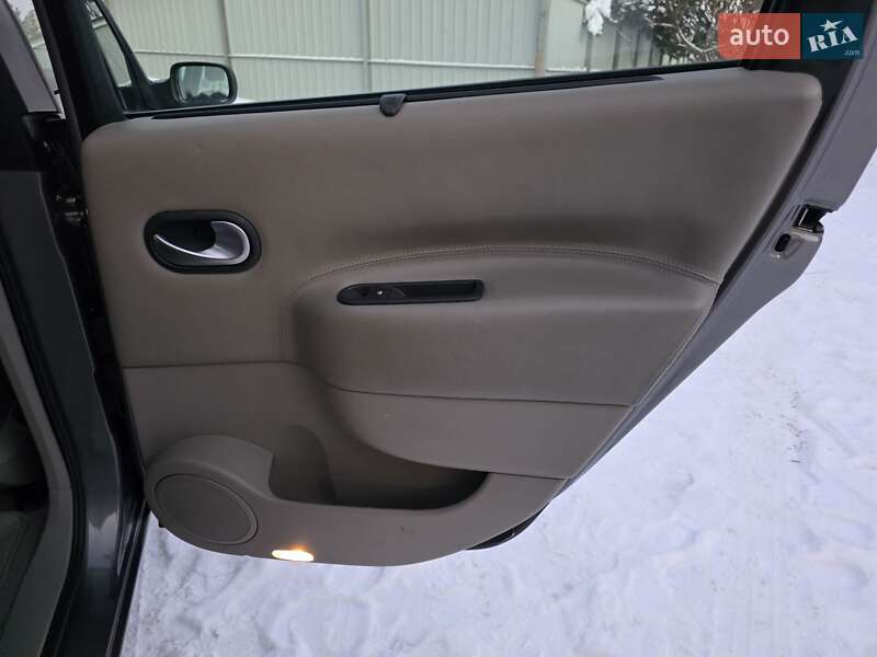 Минивэн Renault Scenic 2004 в Луцке