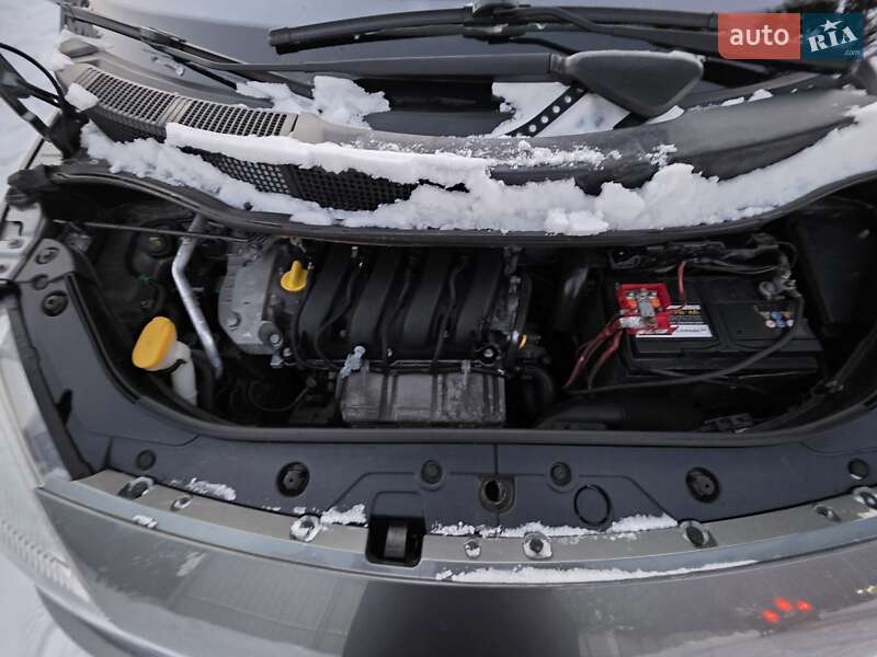 Минивэн Renault Scenic 2004 в Луцке
