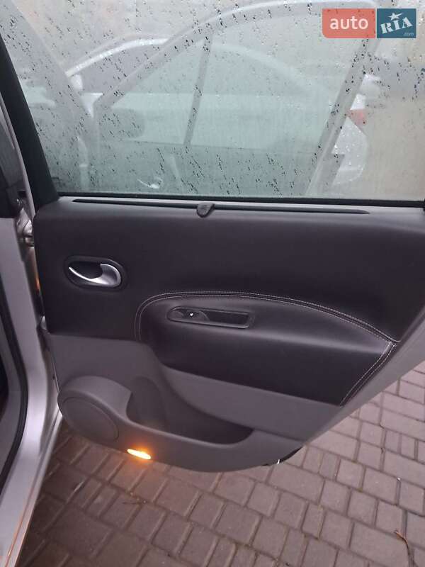 Минивэн Renault Scenic 2005 в Одессе