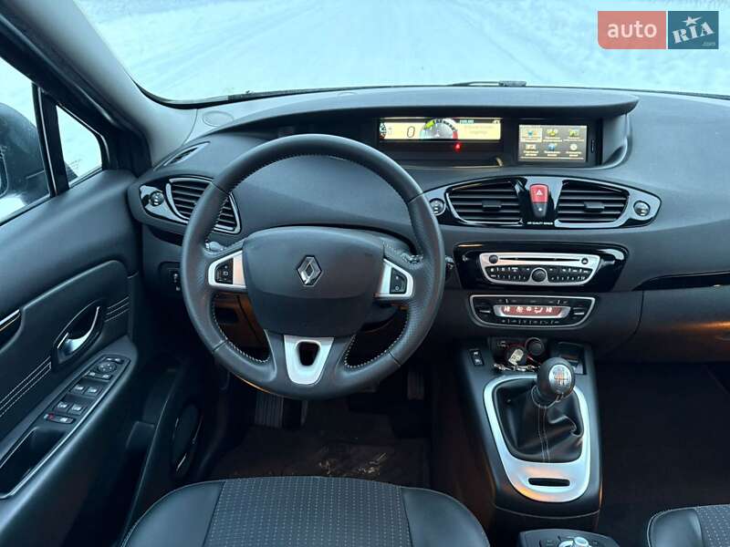 Минивэн Renault Scenic 2011 в Киверцах