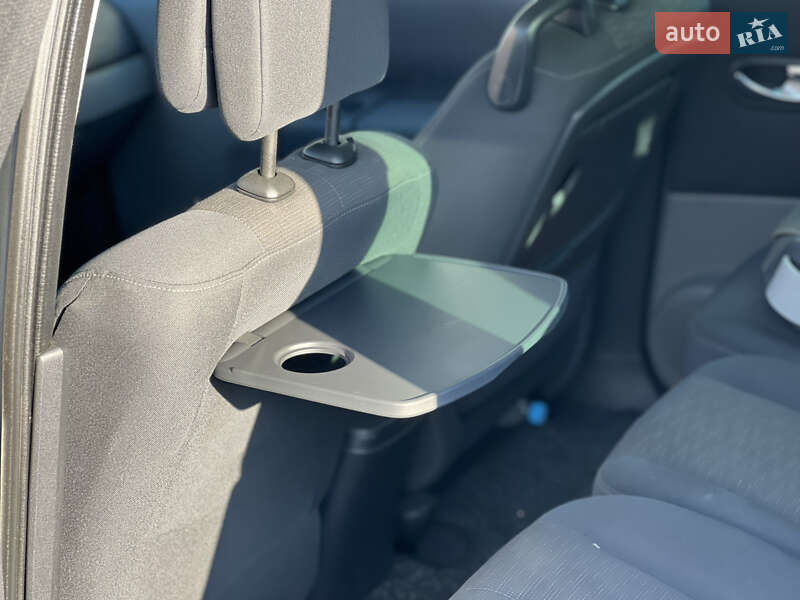 Минивэн Renault Scenic 2007 в Киеве