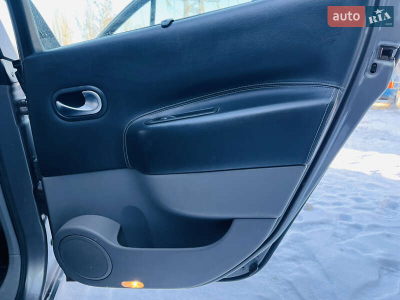 Минивэн Renault Scenic 2005 в Харькове