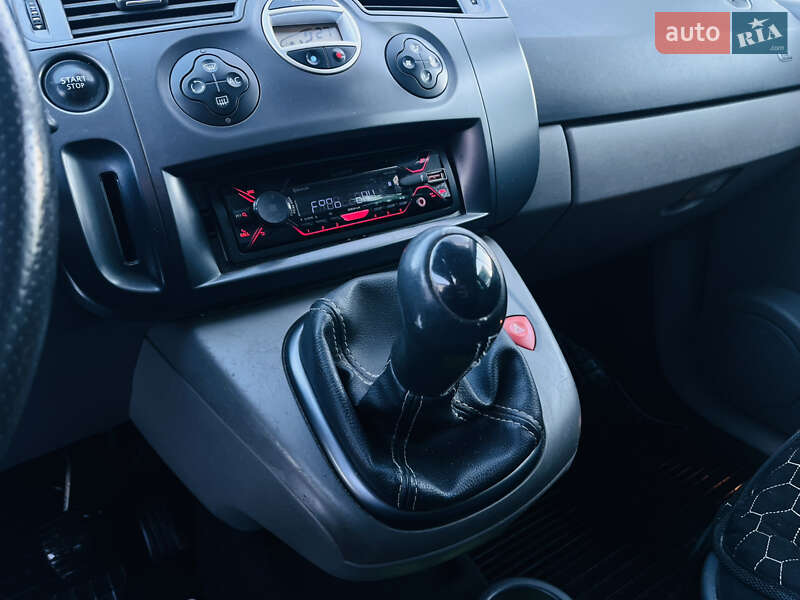 Минивэн Renault Scenic 2005 в Харькове