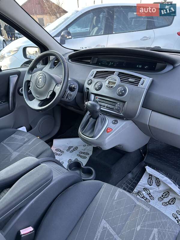 Минивэн Renault Scenic 2004 в Смеле