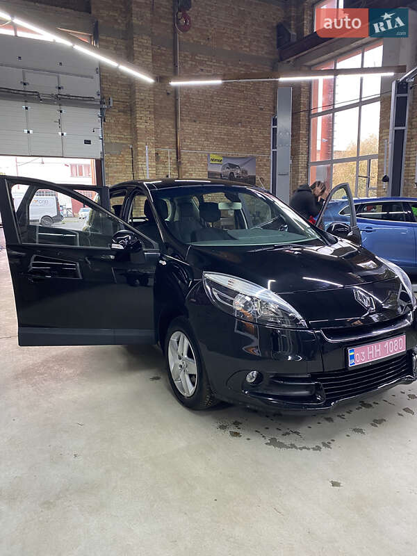 Минивэн Renault Scenic 2012 в Луцке