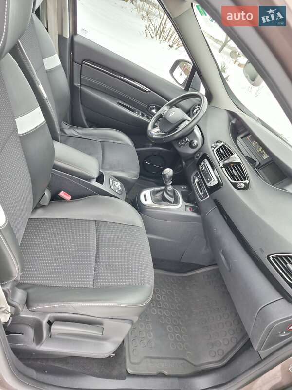 Минивэн Renault Scenic 2014 в Вараше фото 22 Минивэн Renault Scenic 2014 в Вараше