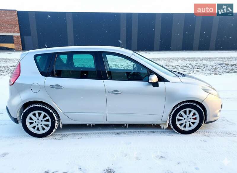 Минивэн Renault Scenic 2011 в Хмельницком