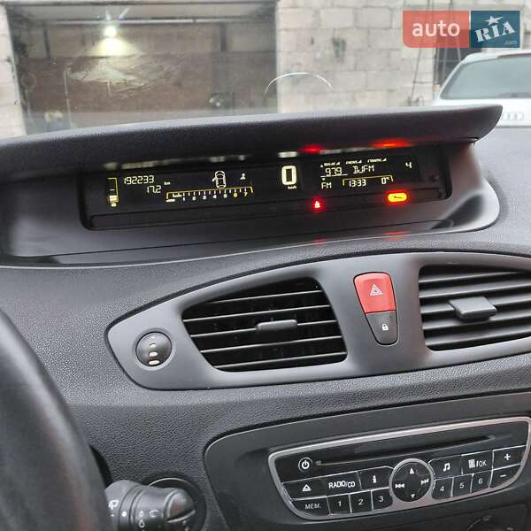 Минивэн Renault Scenic 2010 в Луцке фото 39 Минивэн Renault Scenic 2010 в Луцке