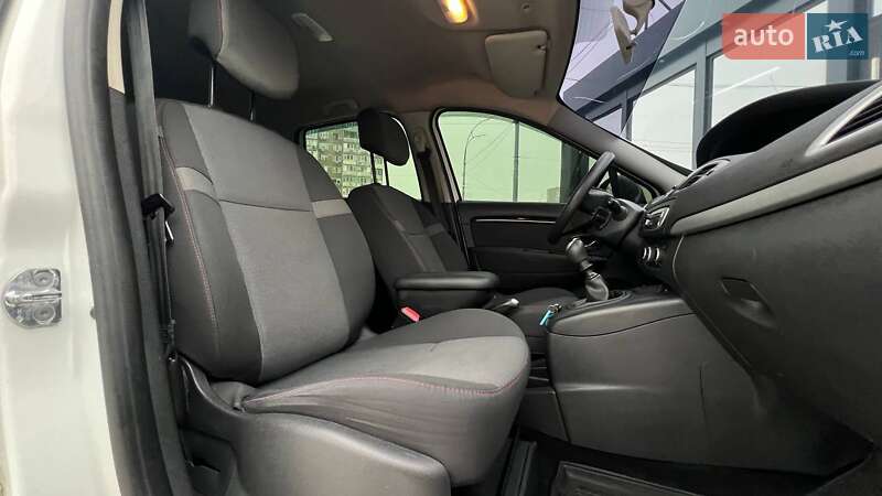 Минивэн Renault Scenic 2017 в Киеве