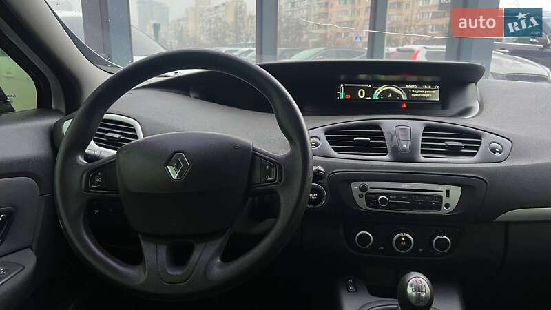 Минивэн Renault Scenic 2017 в Киеве