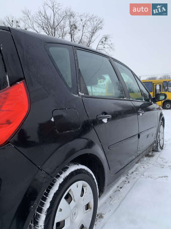 Минивэн Renault Scenic 2008 в Остроге