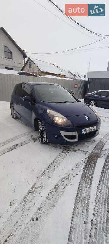 Минивэн Renault Scenic 2011 в Луцке