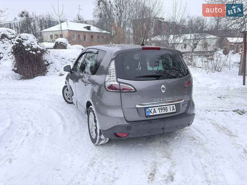 Минивэн Renault Scenic 2012 в Ромнах