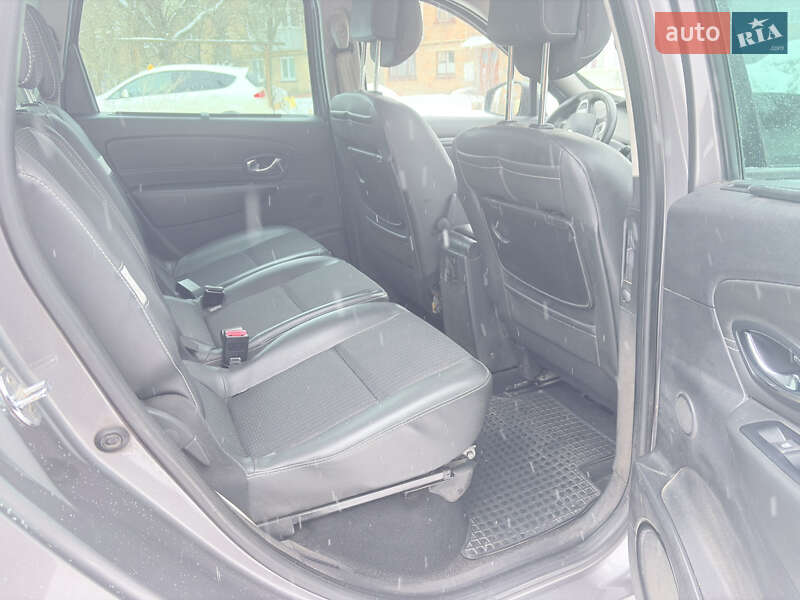 Минивэн Renault Scenic 2012 в Ромнах