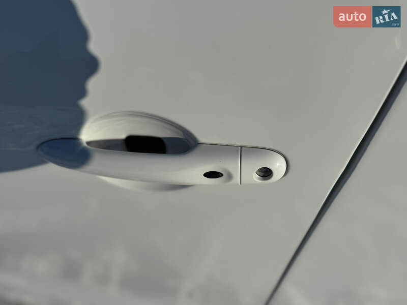 Минивэн Renault Scenic 2015 в Виннице