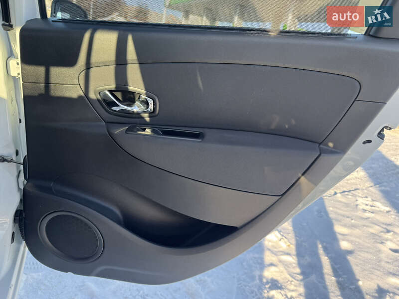 Минивэн Renault Scenic 2015 в Виннице