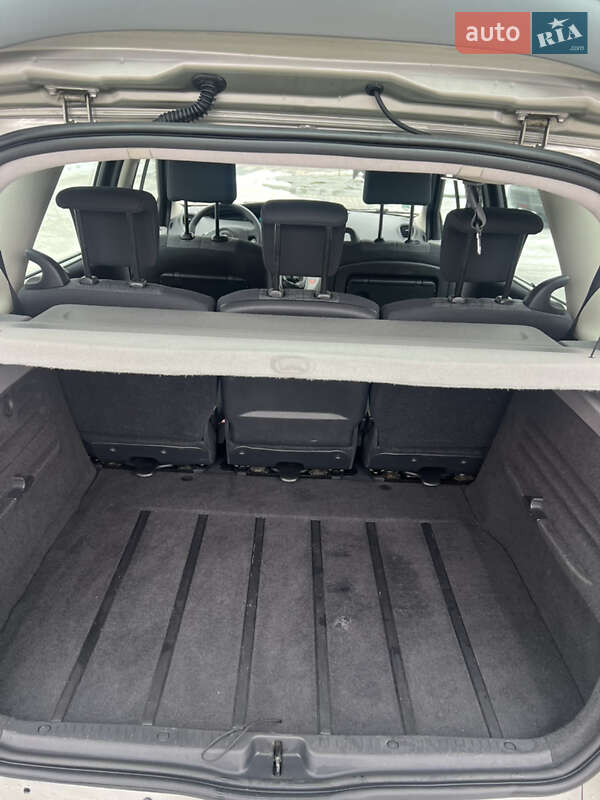 Минивэн Renault Scenic 2007 в Луцке