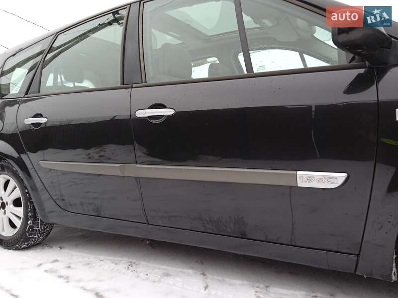 Минивэн Renault Scenic 2003 в Славуте