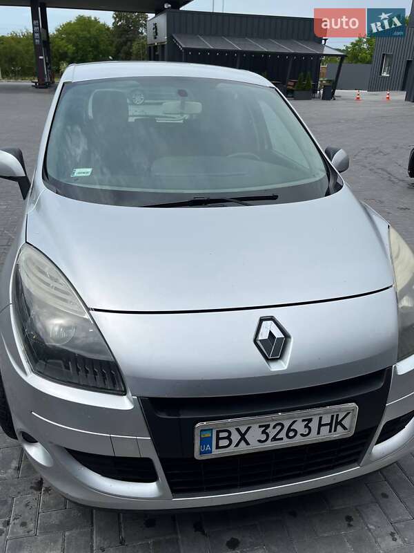 Минивэн Renault Scenic 2011 в Каменец-Подольском