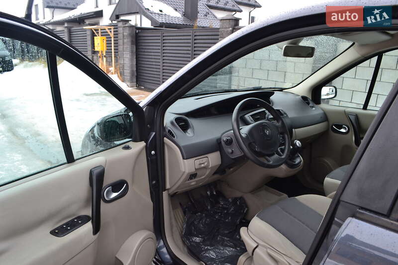 Минивэн Renault Scenic 2006 в Ровно